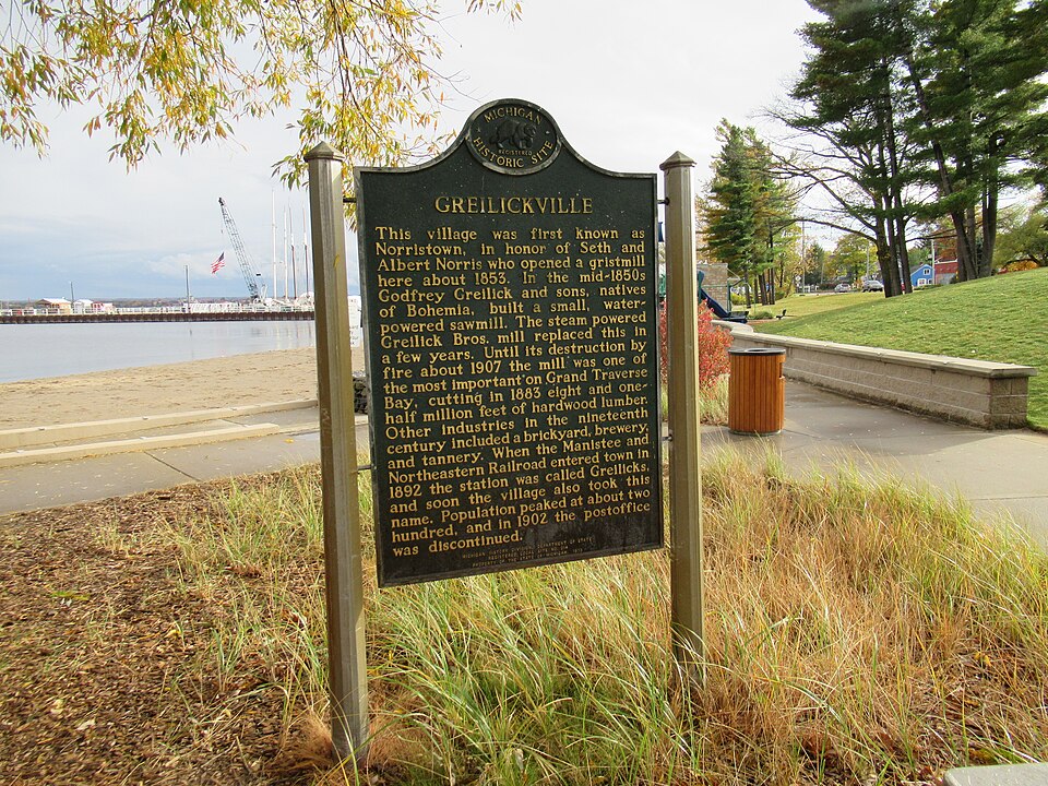 File:Greilickville MI historic marker.jpg