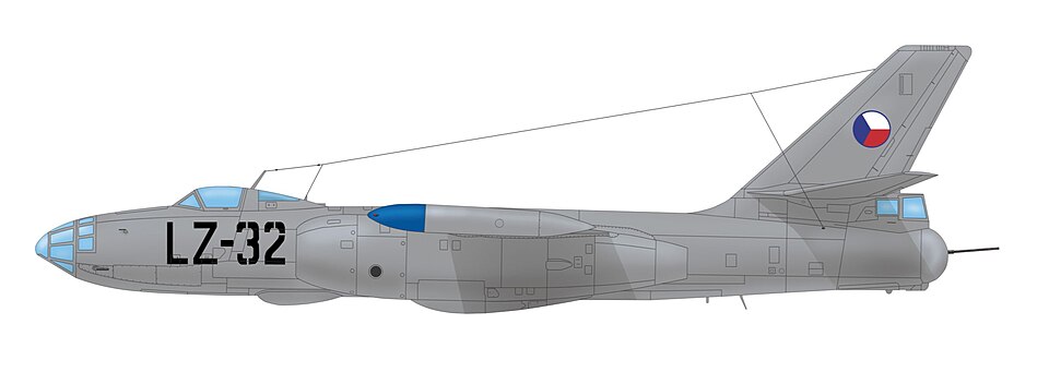 File:Il-28R 47 pzlp.jpg