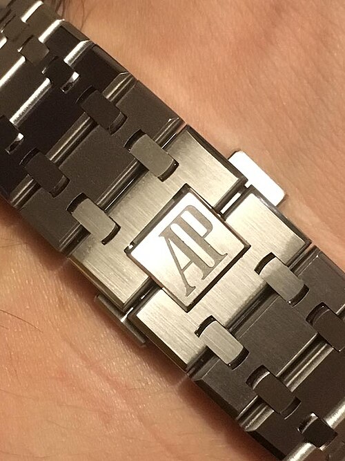 File:Royal Oak bracelet.jpg
