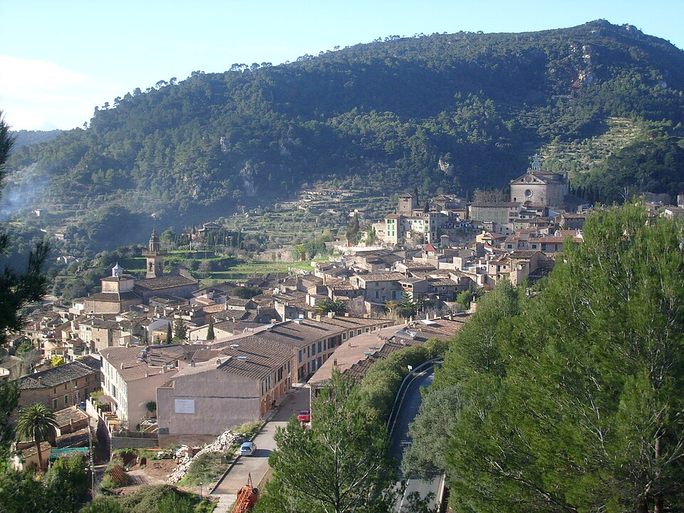 File:Valldemossa 28.jpg