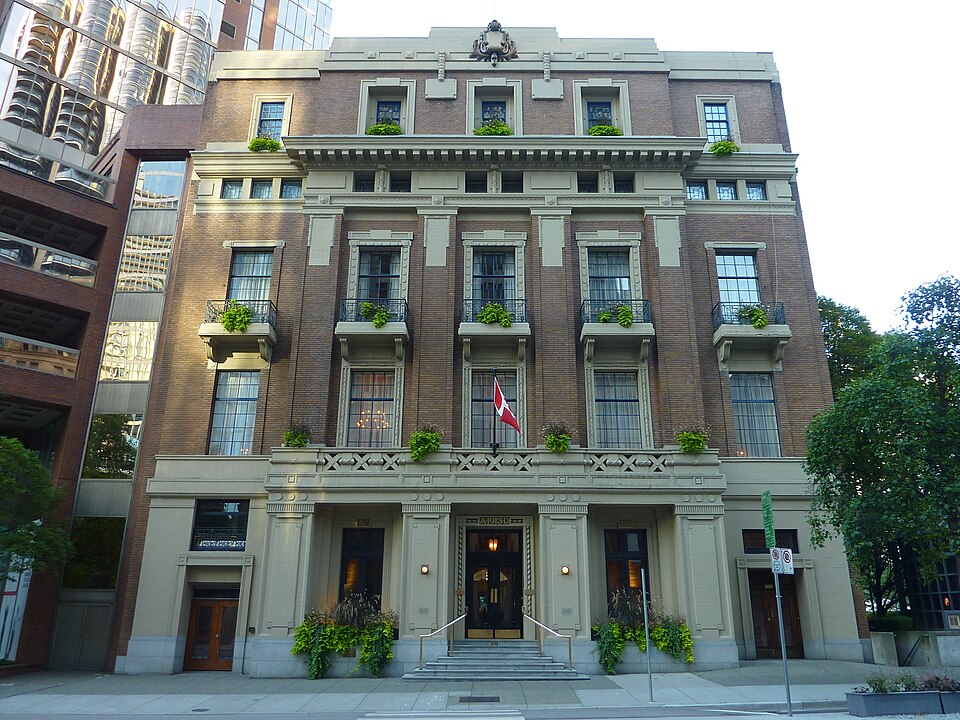File:Vancouver Club, Vancouver.JPG