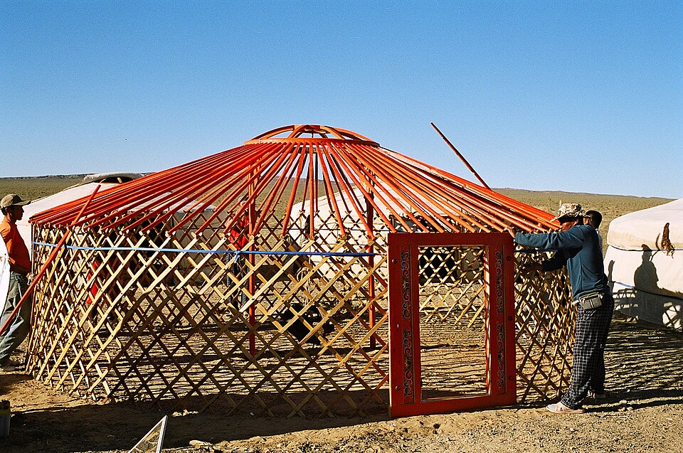 File:Yurt-construction-2.JPG