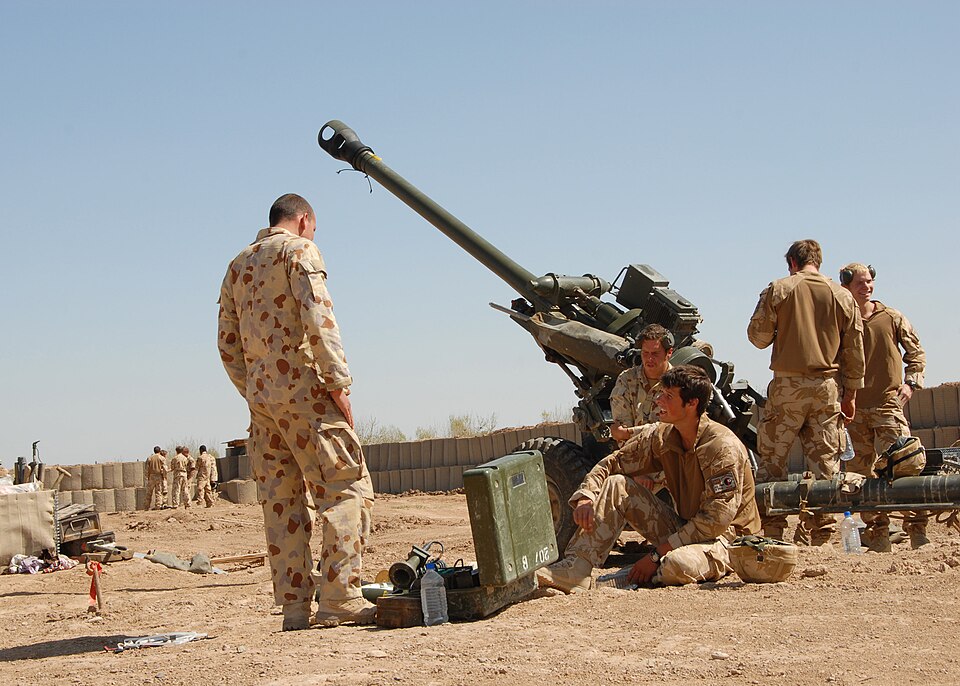 File:Australian gunners Afghanistan March 2009.jpg