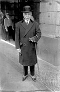 American banker Otto Hermann Kahn in front of Hotel Adlon, April 1929
