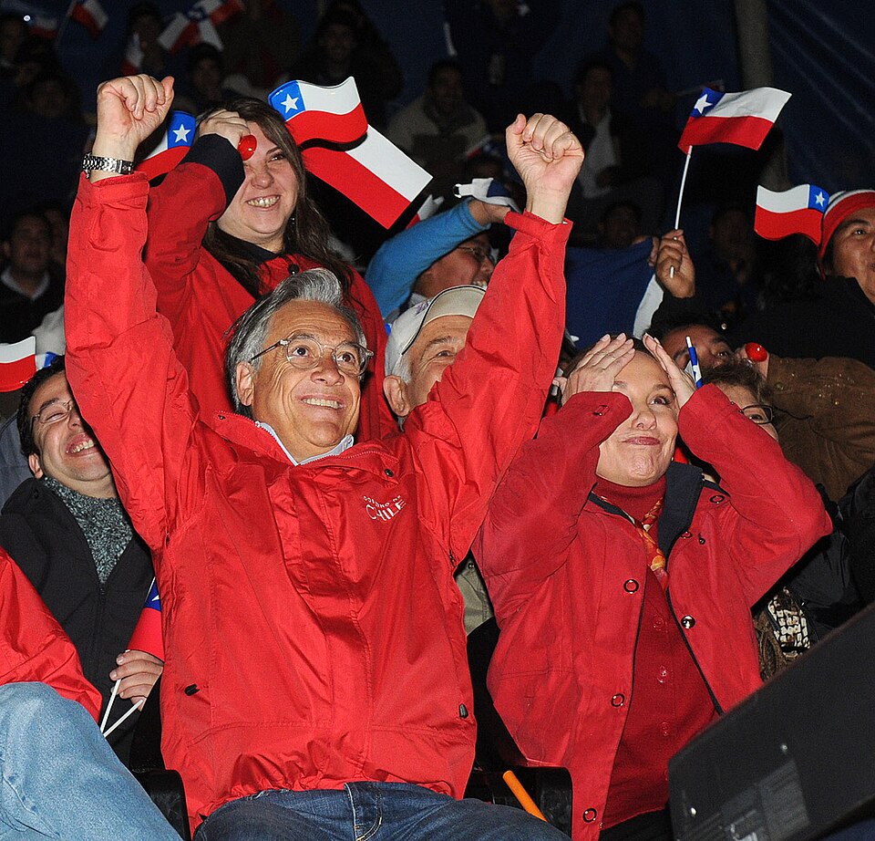 File:Chile vs. Suiza en Constitución (4720681067).jpg