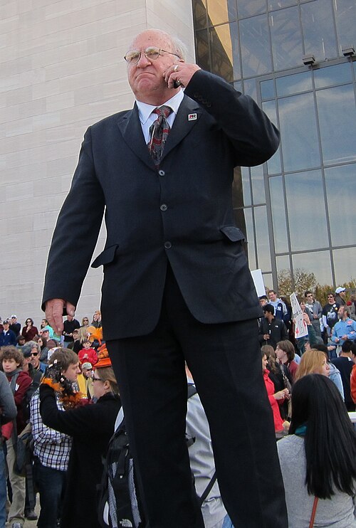 File:Fake Dick Cheney (cropped).jpg