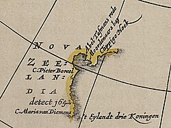 brown square paper with Dutch writing and a thick red, curved line