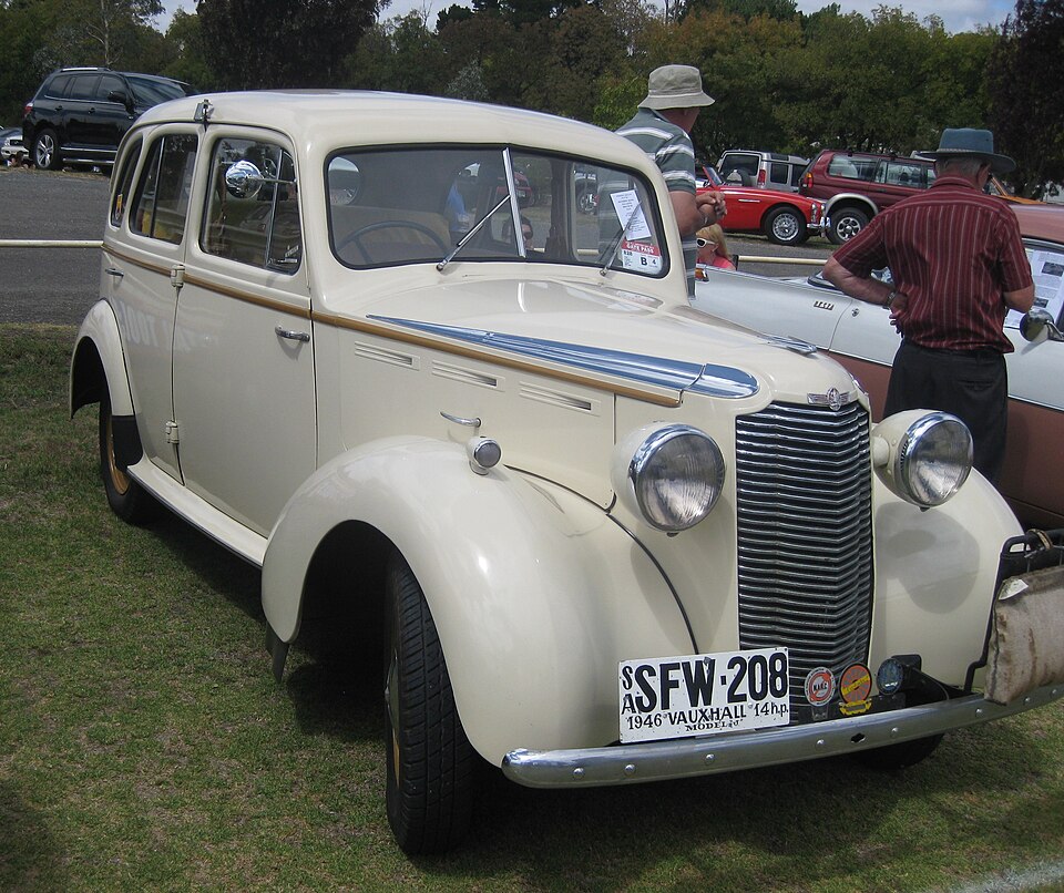 File:Vauxhall 14 Model J of 1946.JPG