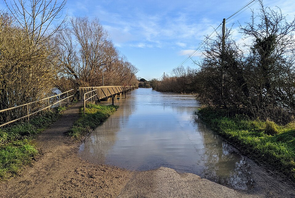 File:Flooded Road at Sutton Gault.jpg