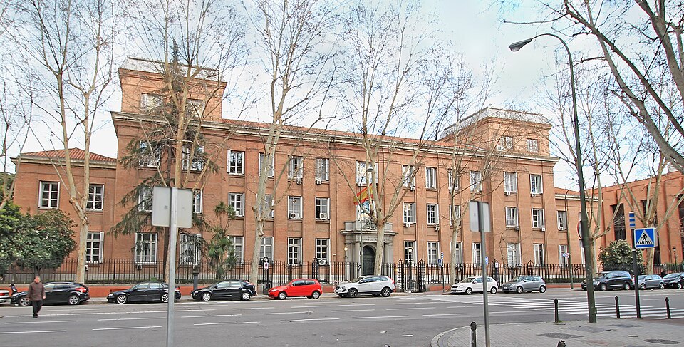 File:Instituto Geográfico Nacional (Madrid) 02.jpg