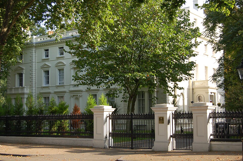 File:RussianEmbassyChancery05 (London).JPG