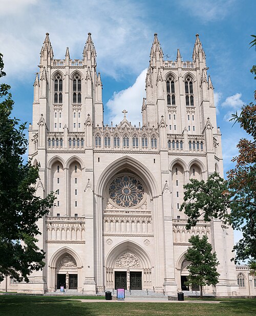 File:12-07-12-Washington National Cathedral-RalfR-N3S 5678-5694.jpg