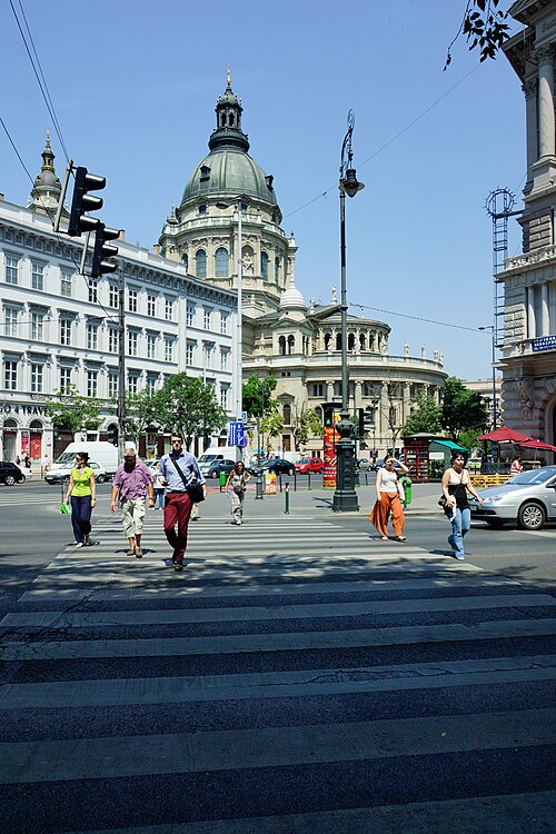 File:Budapest, St. Stephen's Basilica C01.jpg
