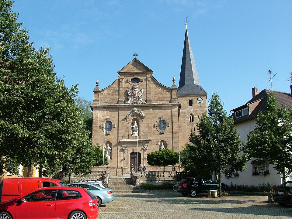 File:Buttenheim Pfarrkirche.jpg