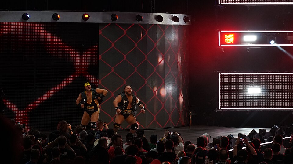 File:Dozovic&Knight TakeOver- New Orleans.jpg