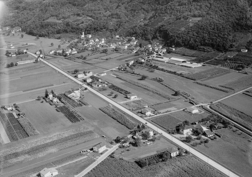 File:ETH-BIB-Contone-LBS H1-025418.tif