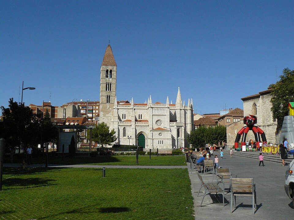 File:IglesiaDeSantaMaríaLaAntigua20110905164612P1120844.jpg