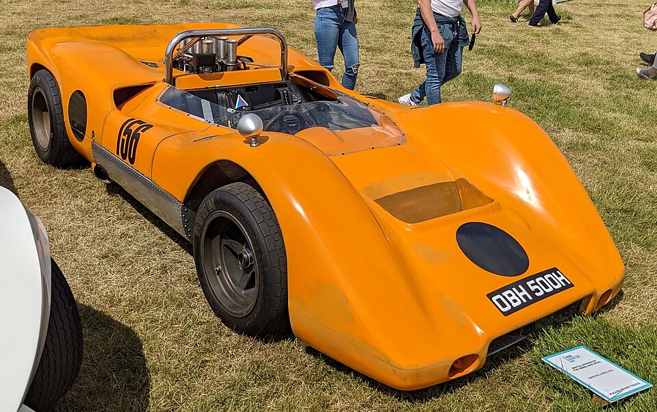 File:McLaren M12.jpg