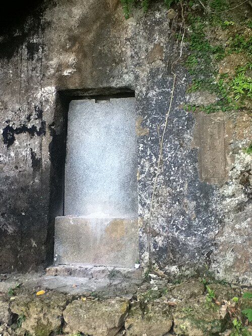 File:Tomb of Uni-Ufugusuku.jpg