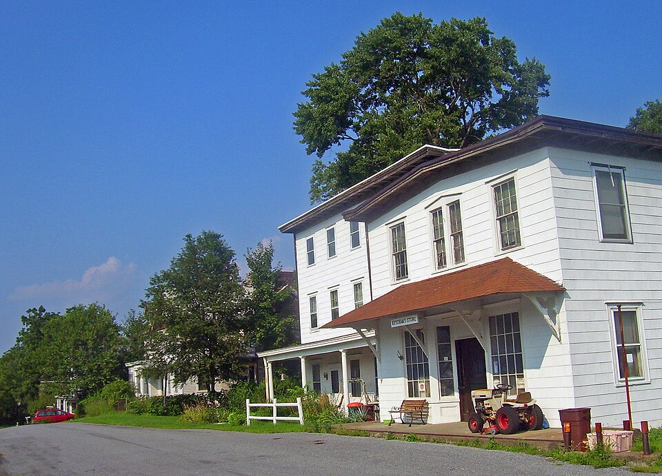 File:Downtown Mountainville, NY.jpg