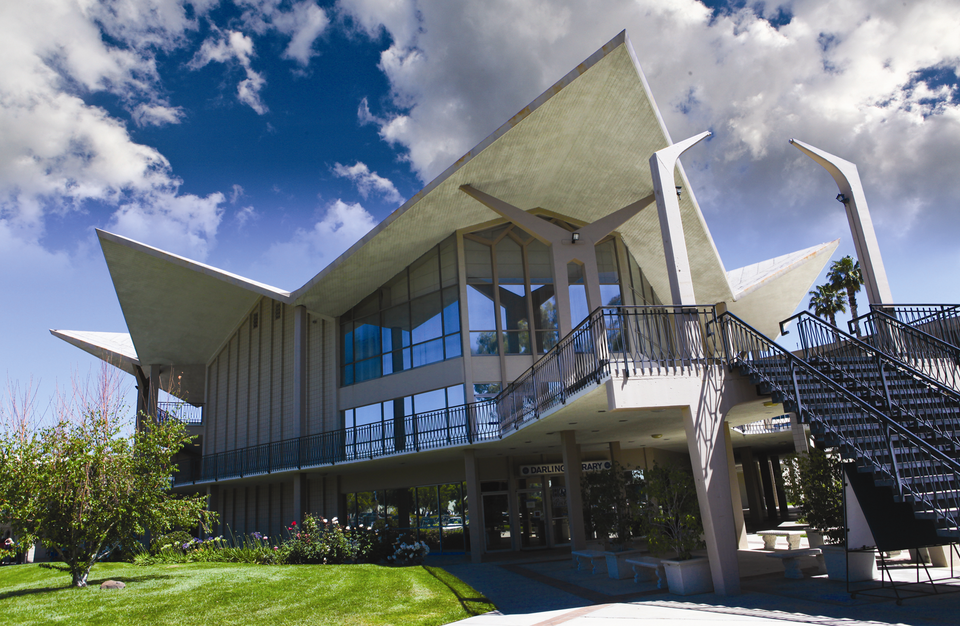 File:Hope International University Googie Architecture.PNG