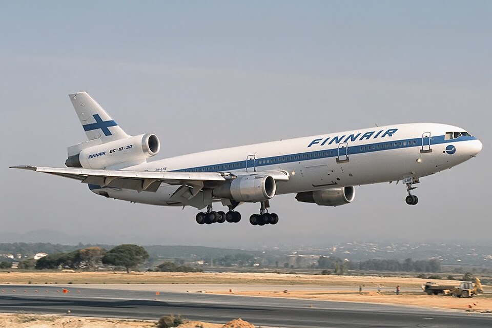 File:McDonnell Douglas DC-10-30, Finnair JP110732.jpg