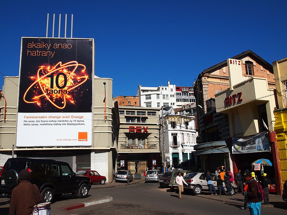 File:Cinemas in Antananarivo Madagascar.JPG