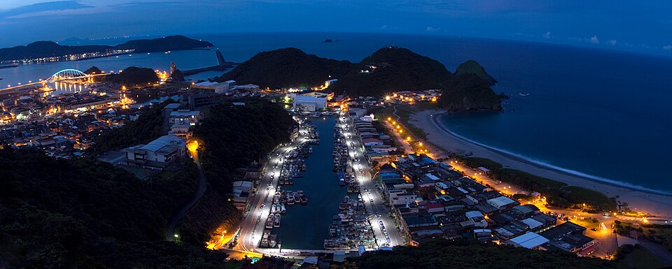 File:Evening panorama of Su-ao, Taiwan.jpg