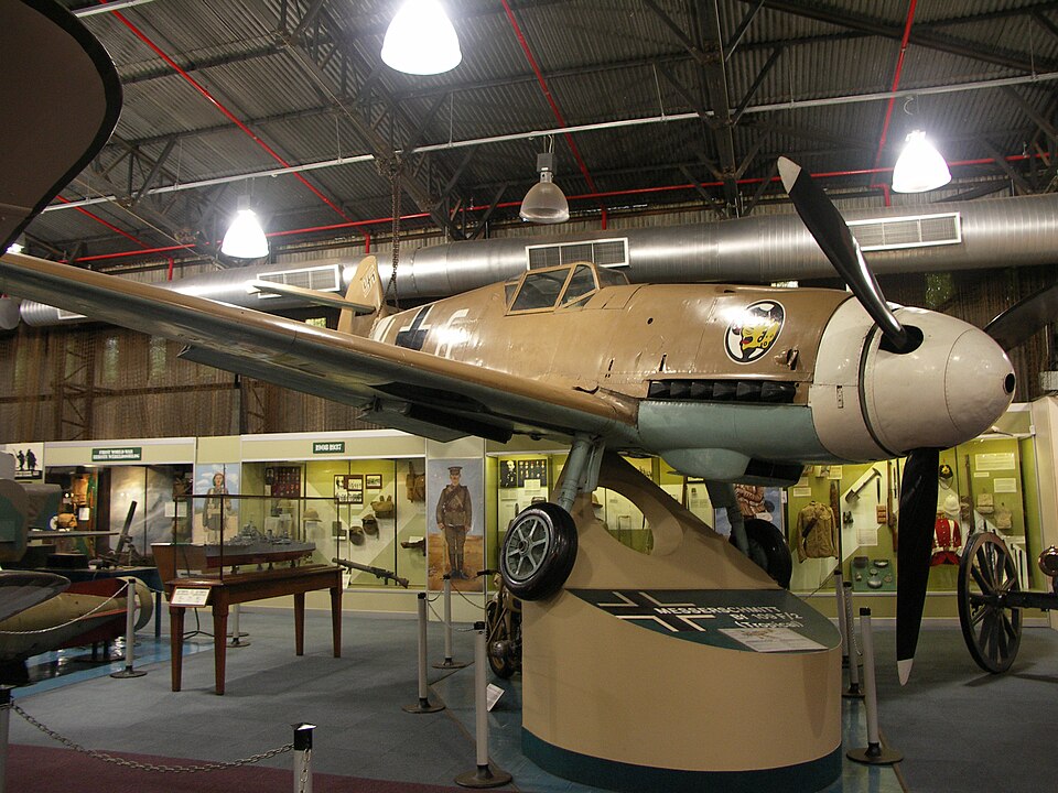 File:Messerschmitt-BF109-F2-001.jpg