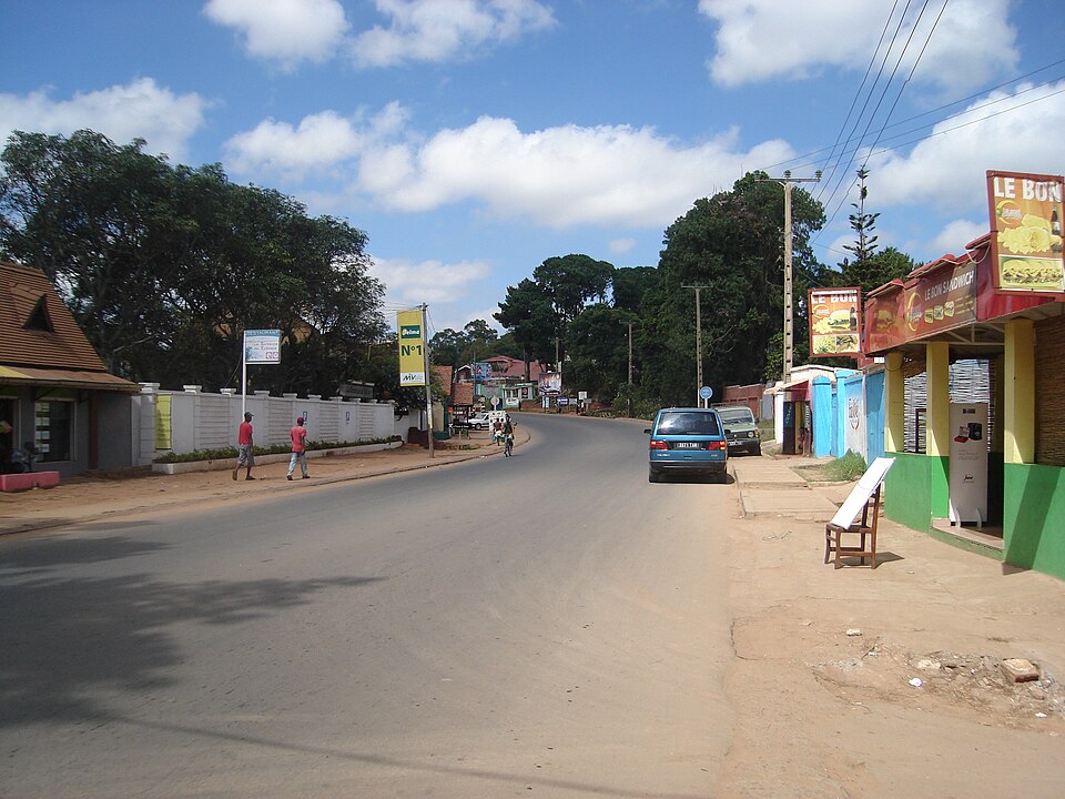 File:National road 52 (Madagascar).JPG