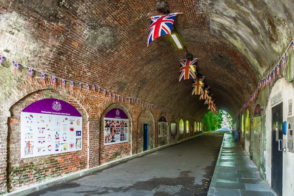 File:Reigate Tunnel (June 2022).jpg