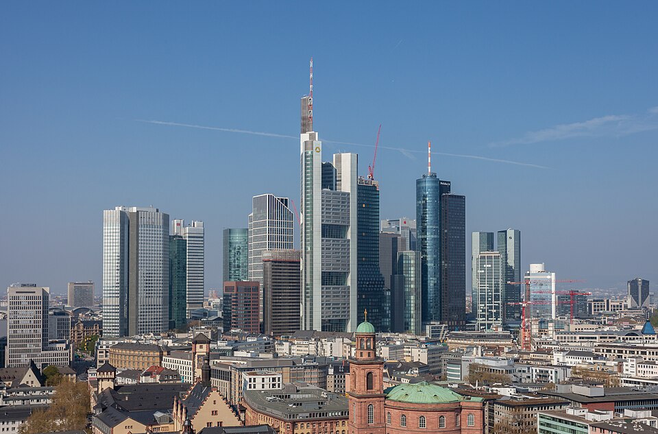 File:Skyline Frankfurt am Main 2019.jpg