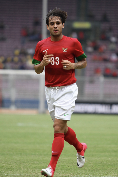 File:Tonnie Cusell (cropped).png