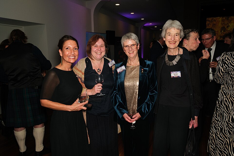 File:Barbara Anderson, Jane Harding, Carolyn Burns.jpg