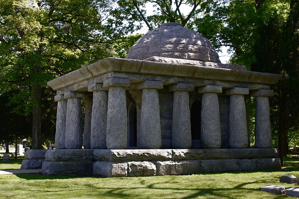 File:John Riley Tanner's tomb.JPG