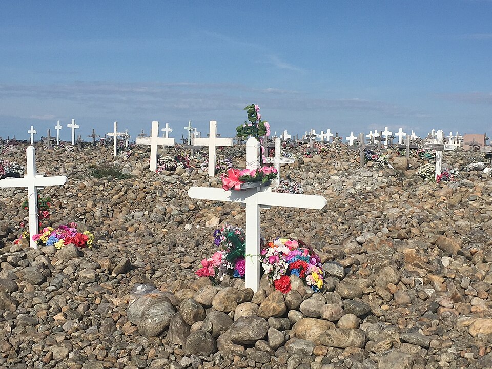 File:Puvirnituq-Cimetière-2018-08-04-IMG 3593.jpg