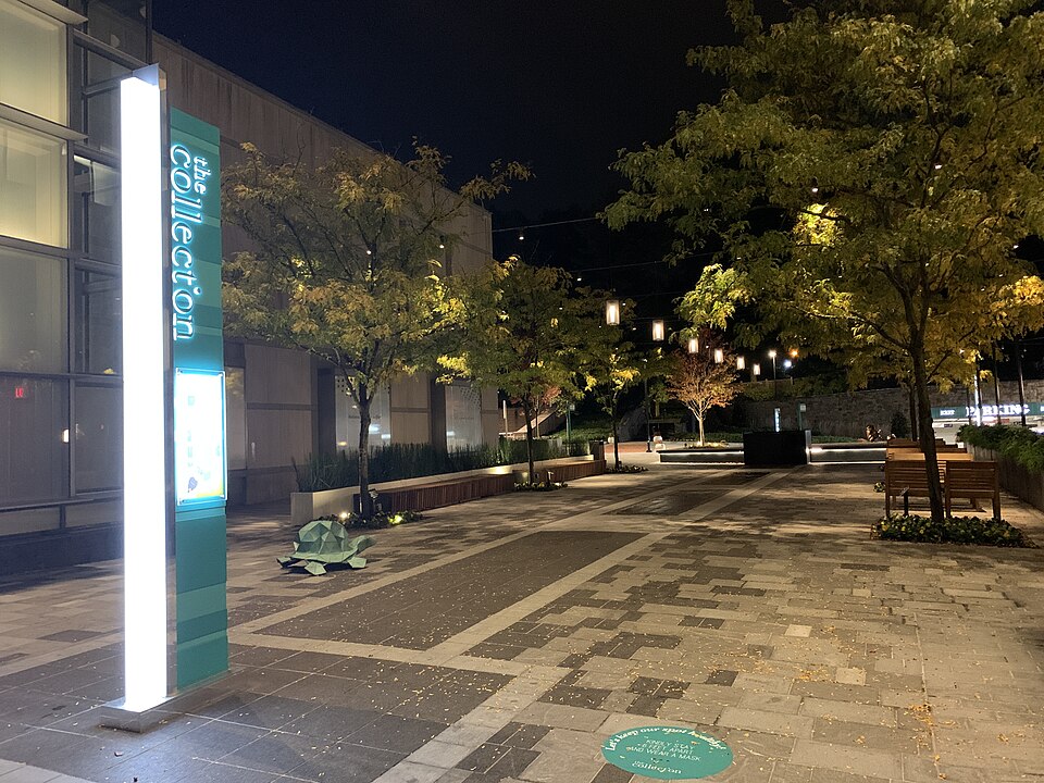 File:The Collection at Chevy Chase.jpg