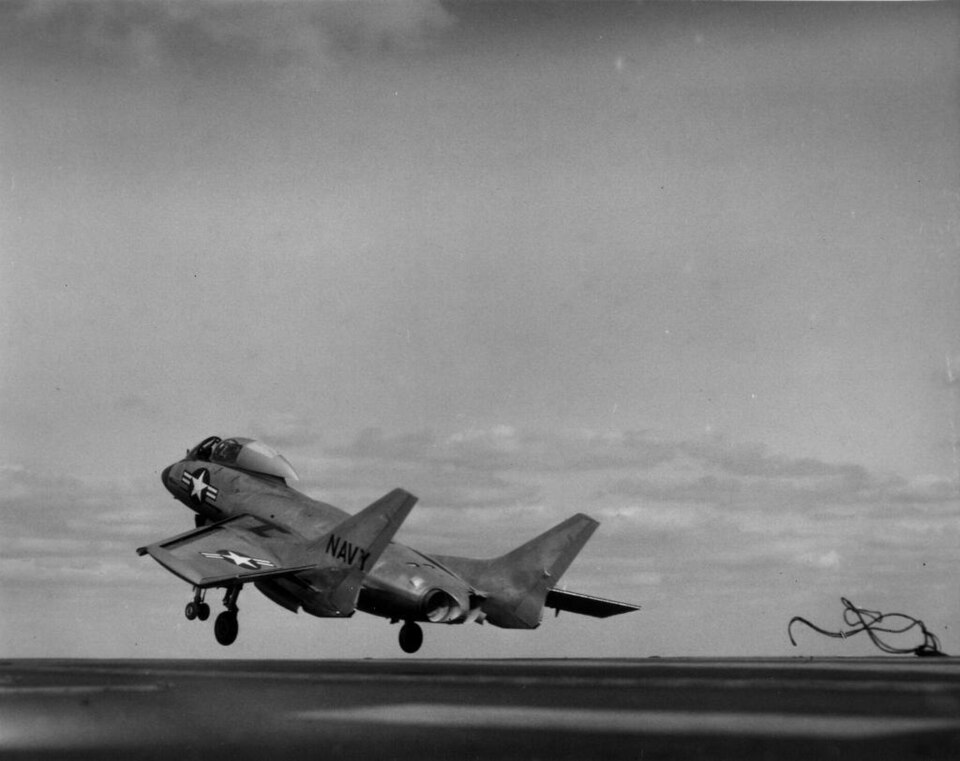 File:F7U-3 CVB-43 launch Nov1952.jpg