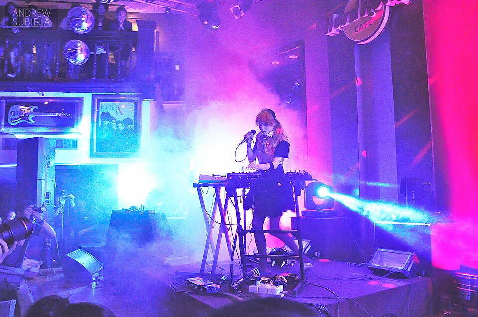 File:GrimesHardRockCafeMakati.jpg