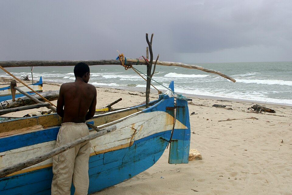 File:Mahajanga - sur la plage.jpg