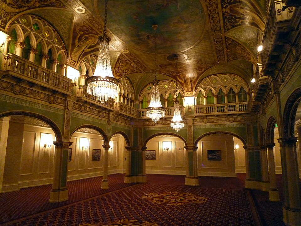 File:2008-1018-024-DavenportHotel-int2.jpg