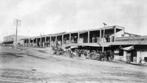 Adobes in Calle de los Negros
