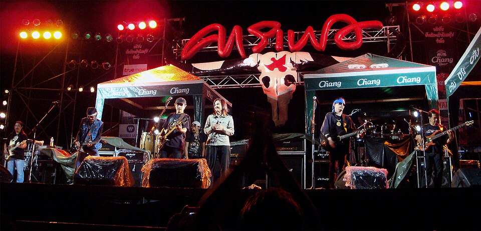 File:Carabao (band) 2009 DSC04620.jpg