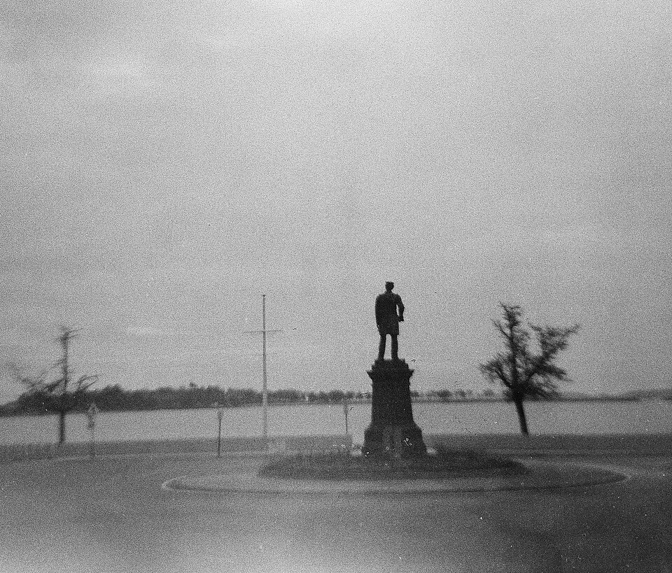File:Farragut Statue May 2020.jpg
