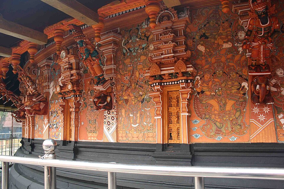 File:Vaikom Temple Sreekovil Murals.jpg