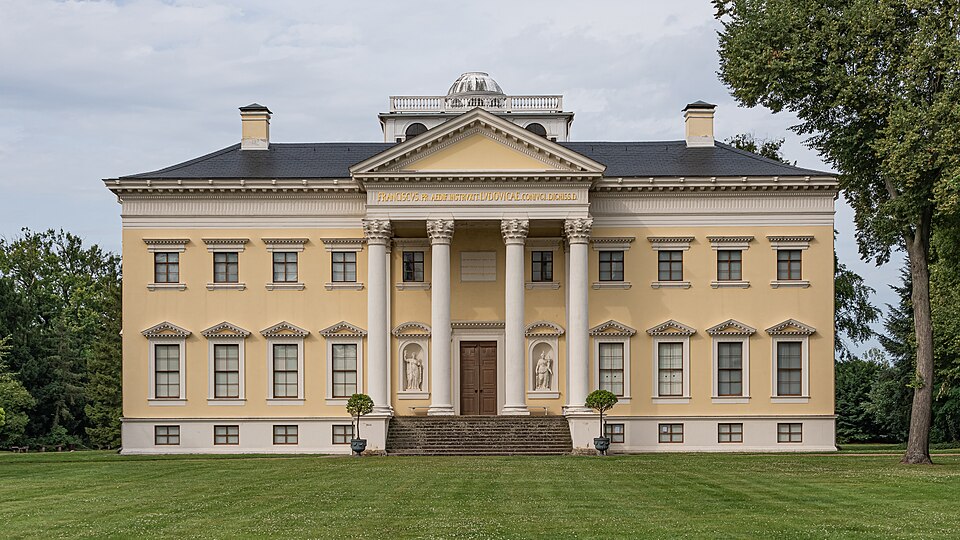 File:Wörlitz Schloss asv2024-06 img17.jpg