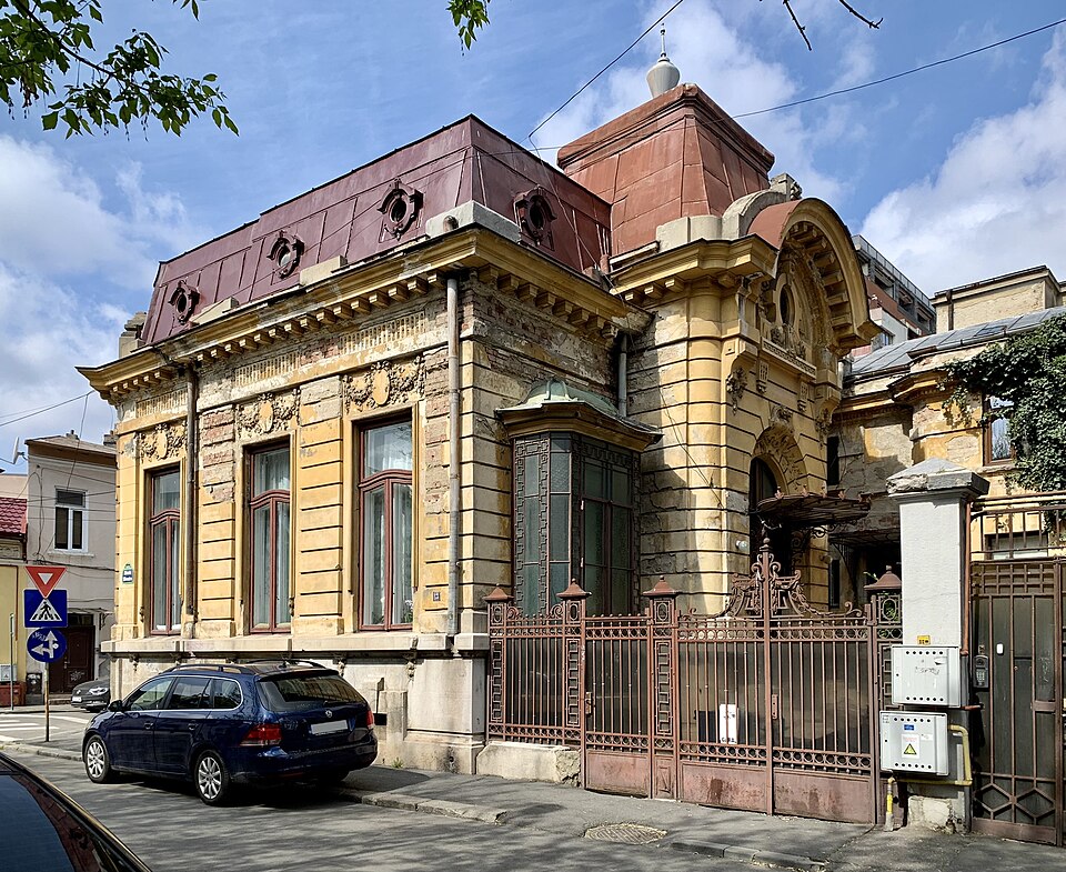 File:13 Strada Silvestru, Bucharest (01).jpg