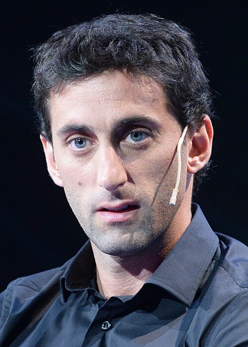 File:Diego Milito (22677058983) (cropped).jpg