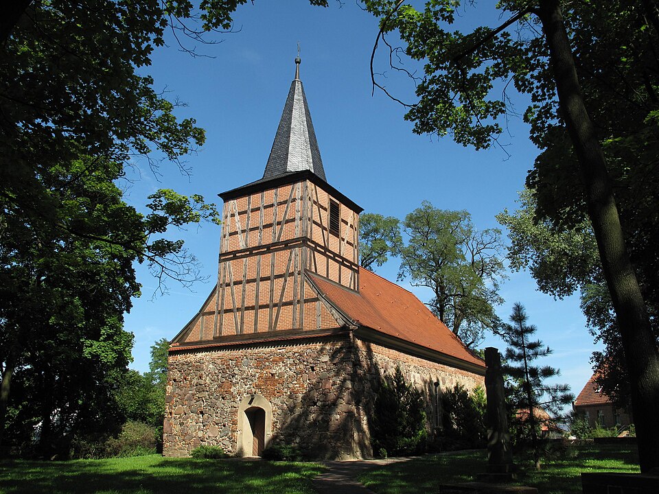 File:Feldsteinkirche Merz 1.JPG