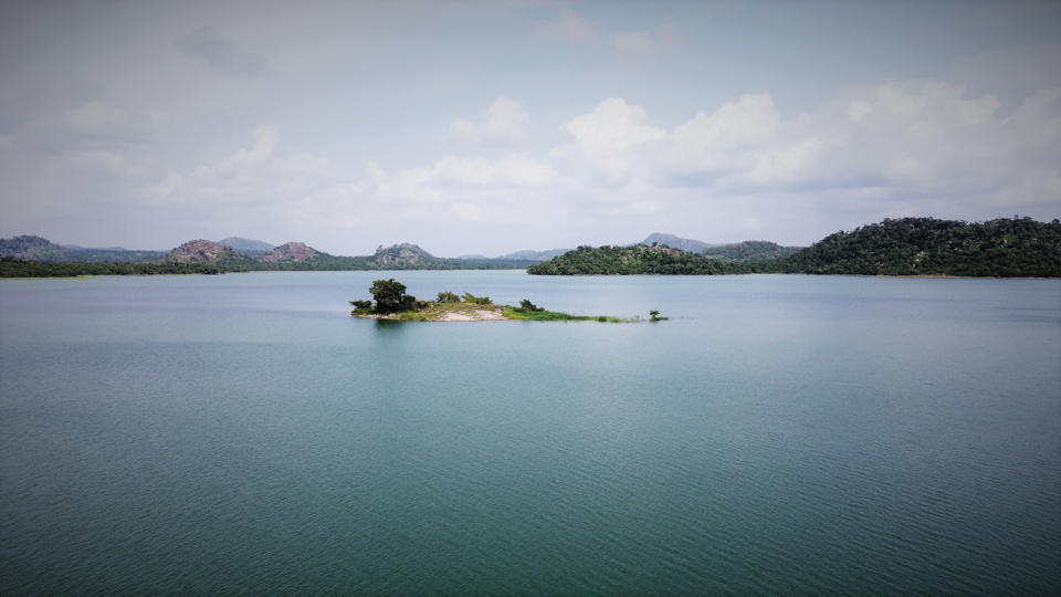 File:Usuma Dam Abuja.png